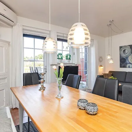6 Person In Bl Vand Apartment Blavand